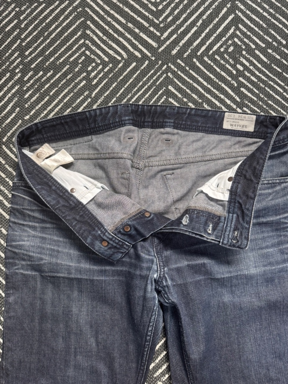 Diesel Jeans. Blue 34x30 - Picture 2 of 7